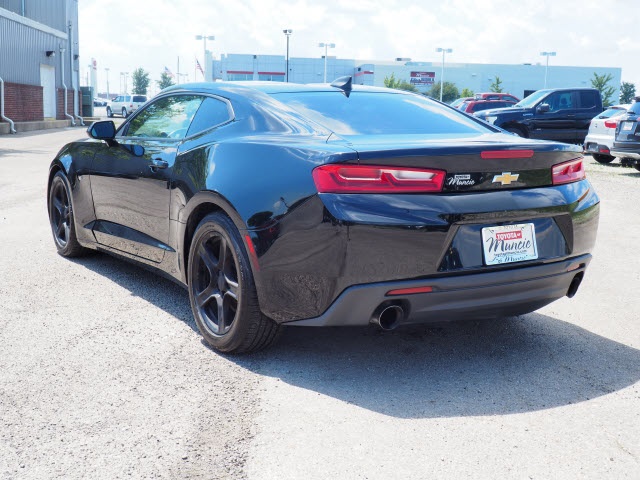 Pre-Owned 2017 Chevrolet Camaro 1LT RWD 2D Coupe